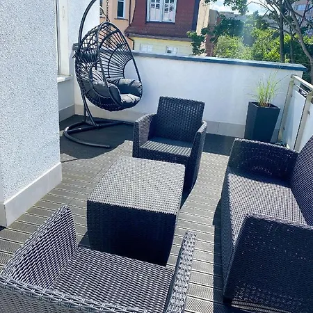 Nowy Z Duzym Tarasem I Parkingiem *