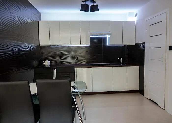 Nowy Z Duzym Tarasem I Parkingiem