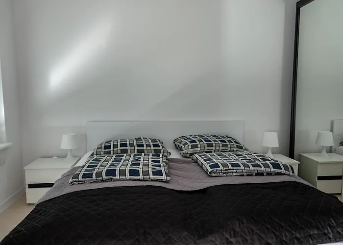 Nowy Z Duzym Tarasem I Parkingiem شقة سفينويتشي