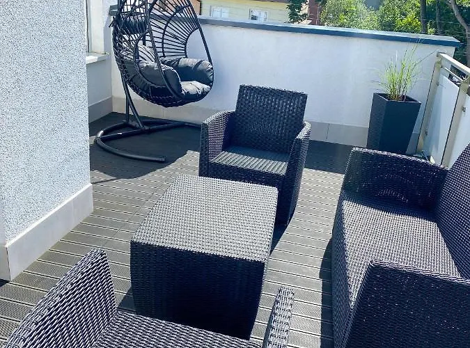 Nowy Z Duzym Tarasem I Parkingiem *